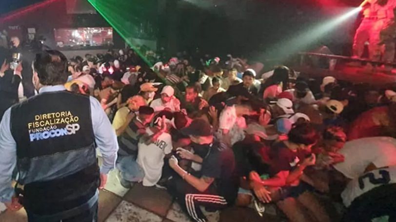 Polícia encerra festa clandestina com 1.500 pessoas