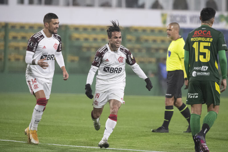 Renato Gaúcho estreia com vitória pelo Flamengo nas oitavas da Libertadores