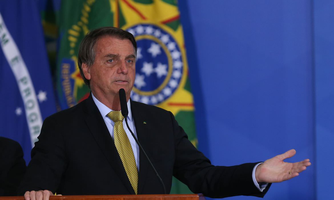 Bolsonaro autoriza uso das Forças Armadas em Rondônia