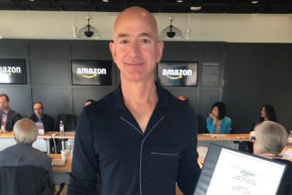 Jeff Bezos deixa comando da Amazon depois de 27 anos