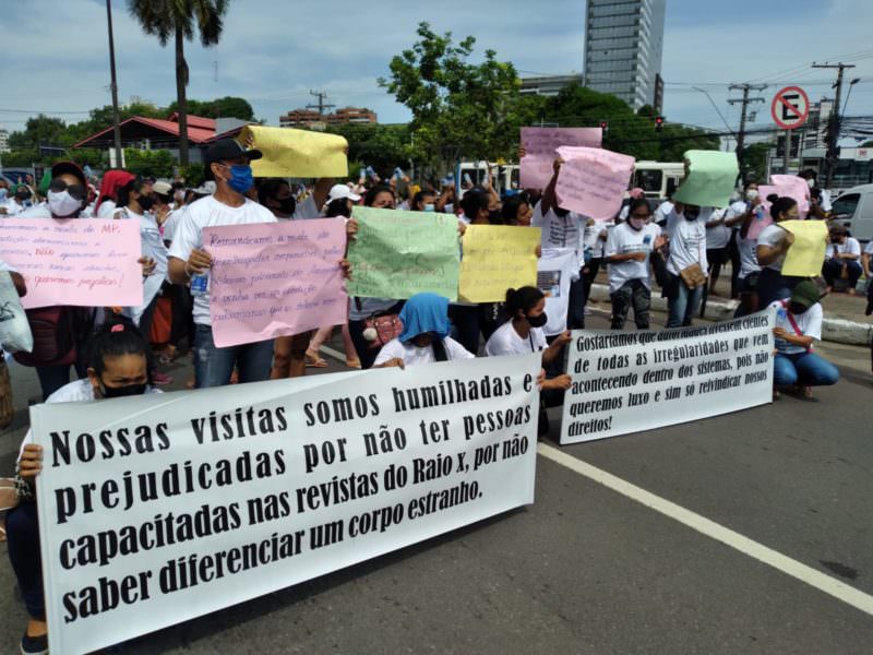 Famílias denunciam tortura e até falta de água para detentos em Manaus