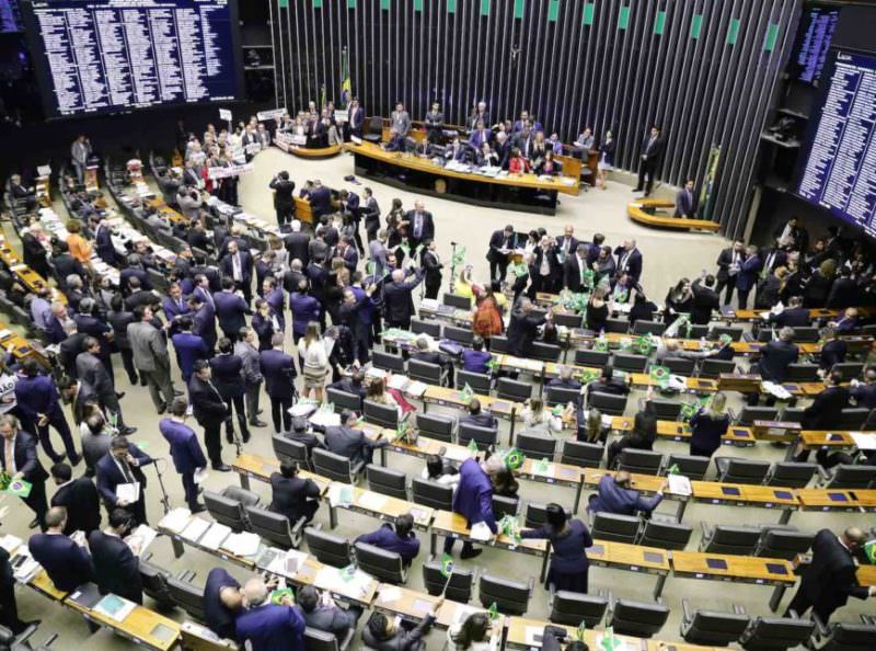 Após recesso, parlamentares amazonenses se preparam para debater a Reforma Tributária