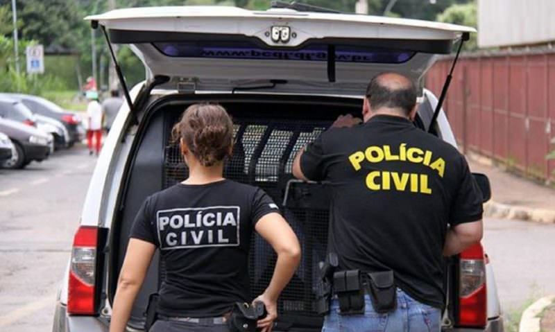 Polícia realiza operação em três estados contra o tráfico de armas