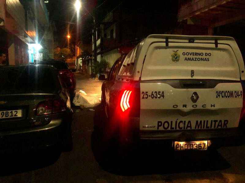 Quarteto fica ferido em troca de tiros entre facções criminosas em Manaus