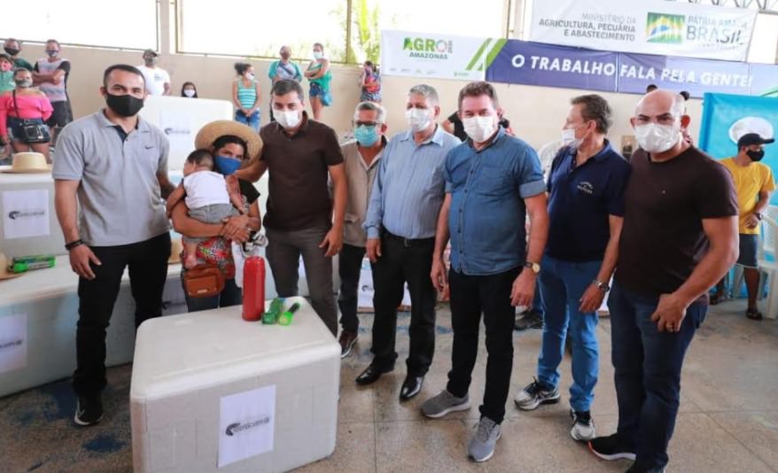 Wilson Lima leva pacote de medidas para beneficiar pescadores de São Paulo de Olivença