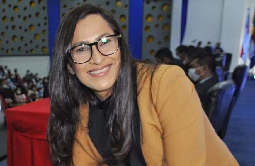 Dulce assina documentos que amarram gastos de quase R$ 3 milhões na Prefeitura de Coari