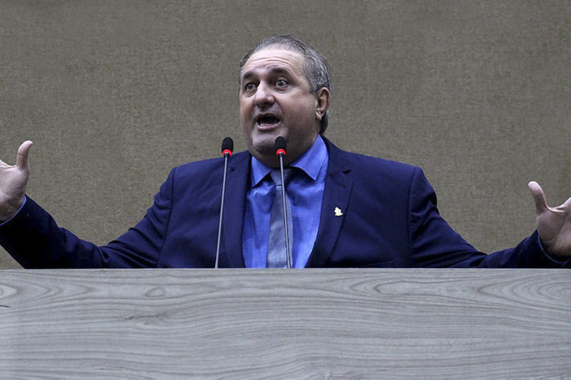 Nepotismo: vereador Sandro Maia é investigado por contratar parentes