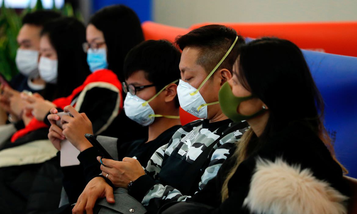 China não relata novos casos locais de covid pela 1ª vez desde julho