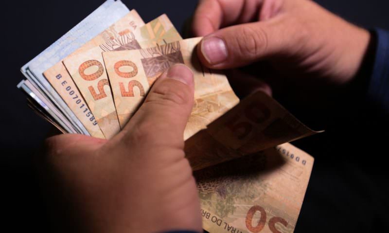 Mercado financeiro eleva projeção da inflação de 5,88% para 5,91%