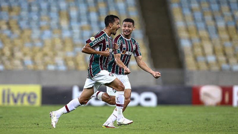 Fluminense derrota Bahia e se afasta do Z4 do Brasileirão