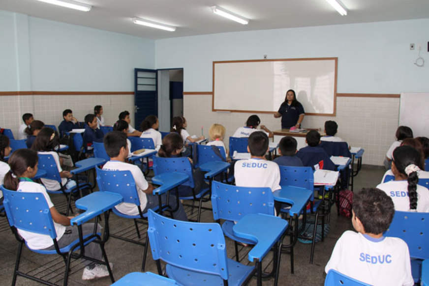 Aulas 100% presenciais retornam dia 23 na rede pública de Manaus