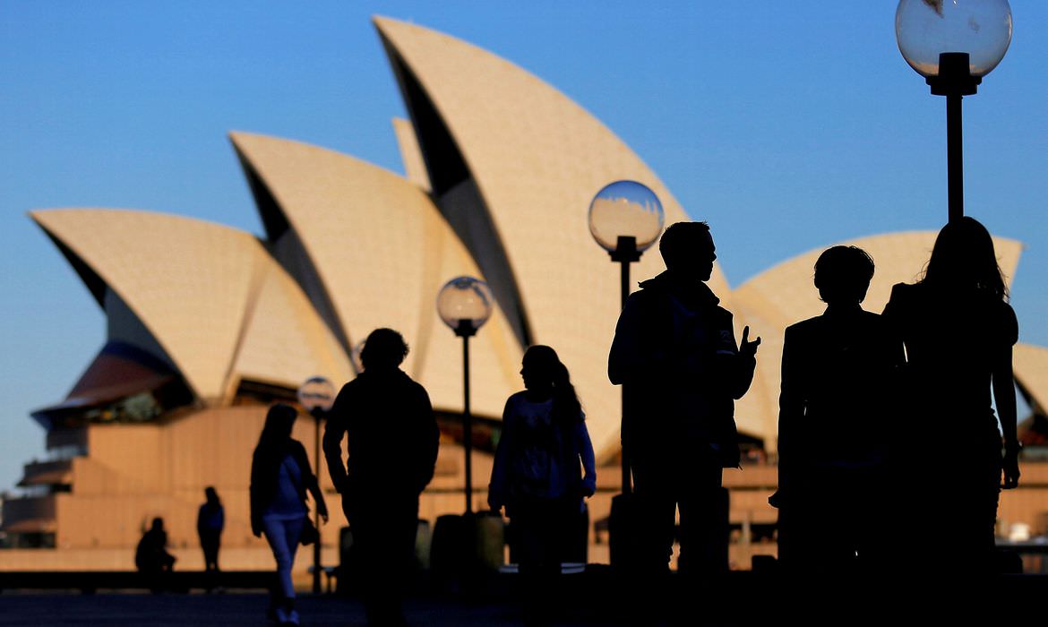 Austrália registra 55 mortes por covid-19 e endurece medidas de circulação de pessoas