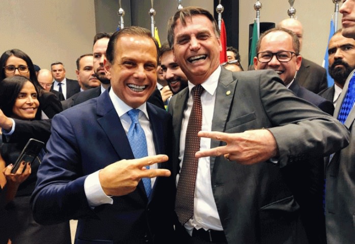 Doria multa Bolsonaro pela sexta vez por não usar máscara em SP