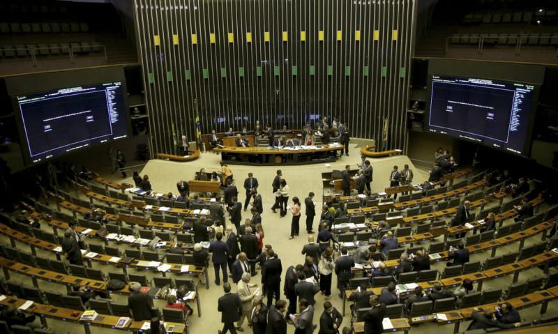MP do programa Auxílio Brasil pode ser votada em Plenário nesta quinta-feira