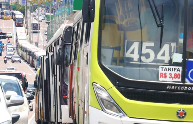 Mesmo com frota sucateada, empresas de ônibus recebem R$ 132 milhões dos cofres da prefeitura