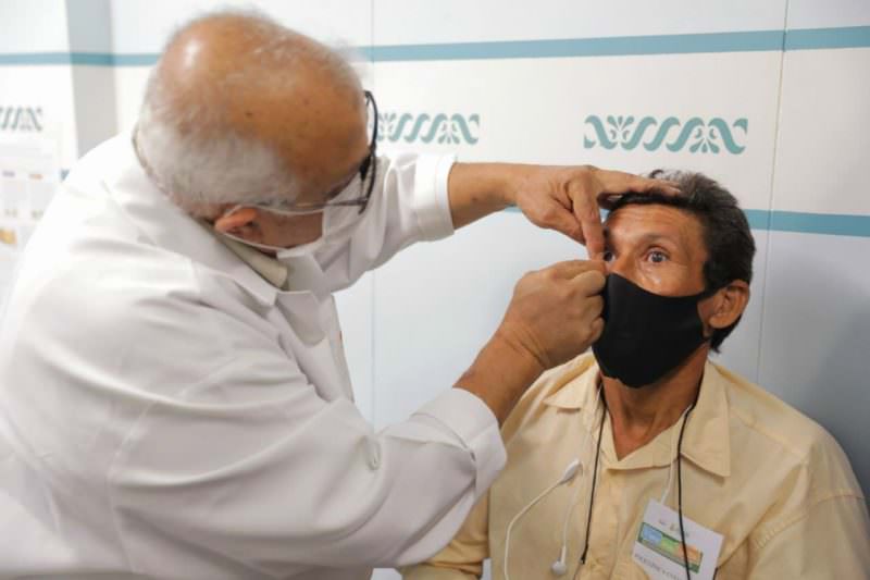 Pacientes do Amazonas começam a receber próteses oculares