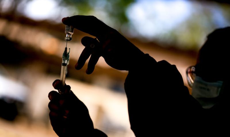 Ministro diz que Rio receberá 5% a mais de vacinas contra covid-19