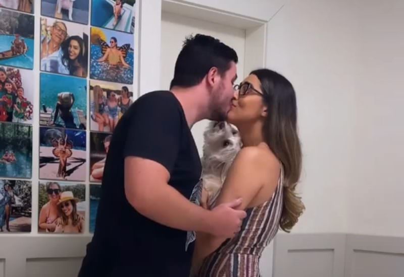 Vivian Amorim emociona web com vídeo contando gravidez para namorado