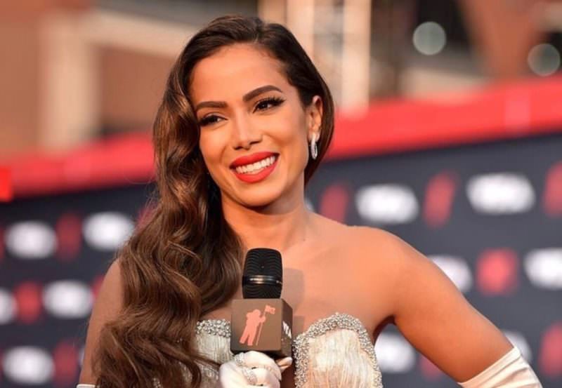 Primeira brasileira no VMA, apresentação de Anitta não é transmitida no Brasil