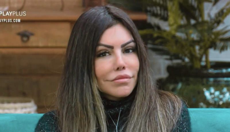 Liziane Gutierrez reconhece que ficou 'monstruosa' após harmonização