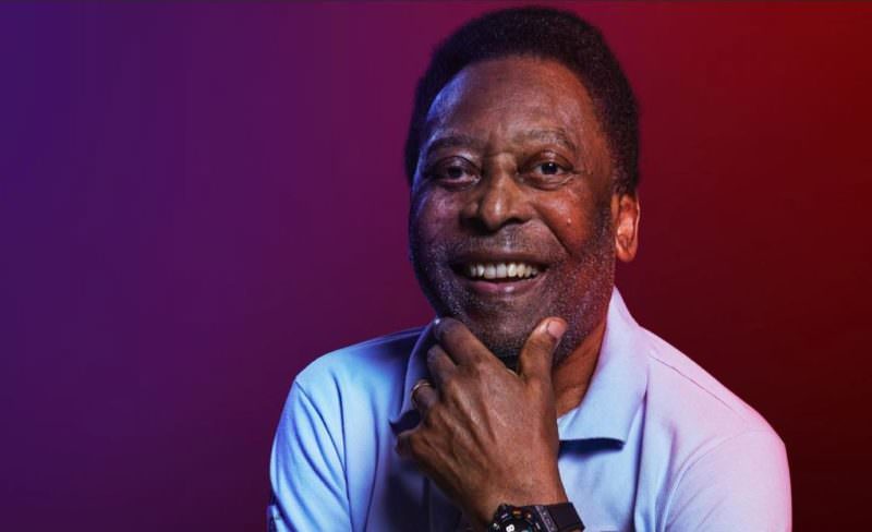 Pelé diz estar 'mais jovem' ao completar 81 anos e agradece carinho dos fãs