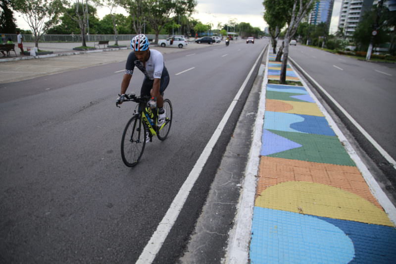 Em Manaus, David Almeida ‘esquece’ ciclovias e grafismos começam a sumir
