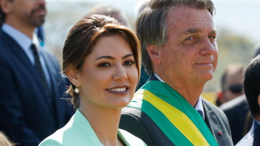 ‘É uma renúncia’, diz Michelle Bolsonaro sobre ser primeira-dama