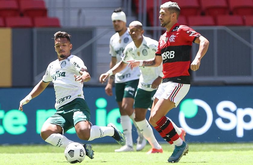 Palmeiras e Flamengo se enfrentam neste domingo em SP