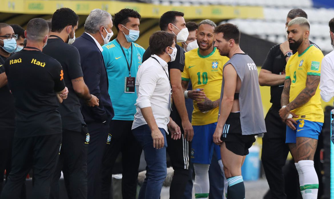 Fifa quebra silêncio e afirma que vai investigar partida entre Brasil e Argentina