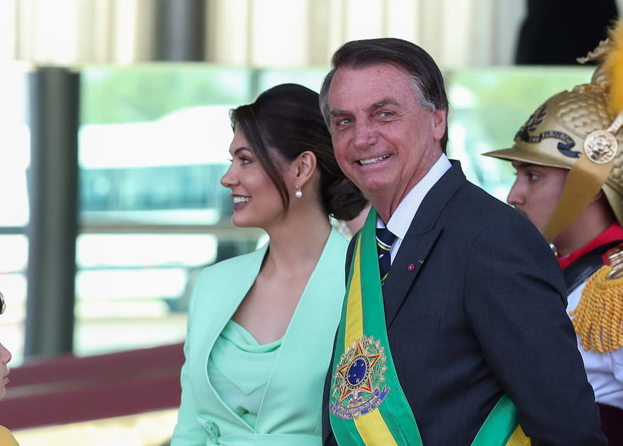 ‘Apesar das calúnias, vale a pena ser presidente’, diz Bolsonaro