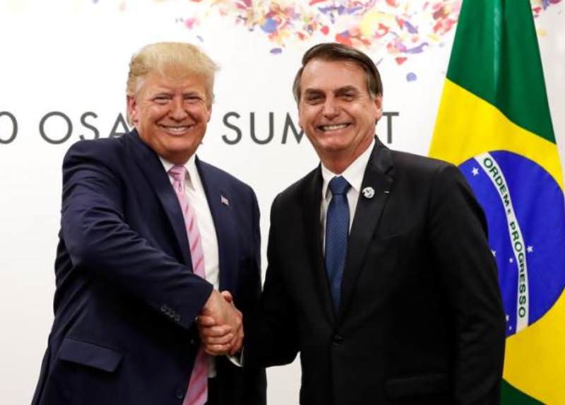 Trump elogia Bolsonaro: ‘ele trabalha tão duro ajudando as pessoas’