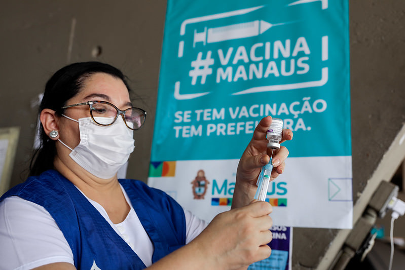 Manaus tem 45 pontos de vacinação contra a covid-19 nesta segunda-feira