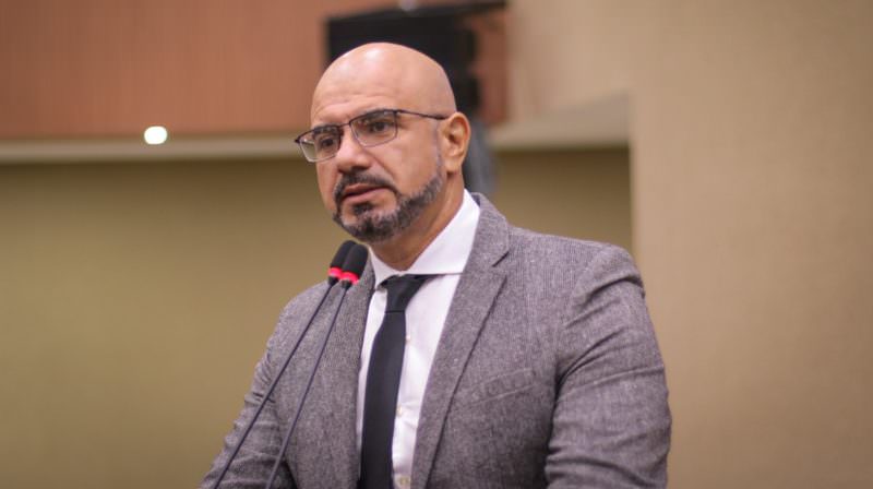 Bessa tem cadeira mantida na CMM e critica TRE-AM: 'decisão equivocada'