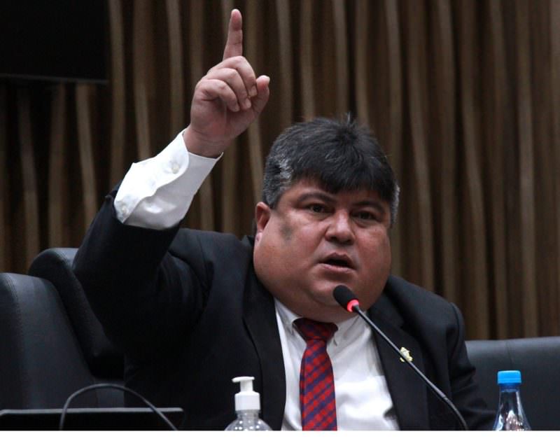 David Reis começa 2022 com contratos milionários para conservação e gestão de pessoas