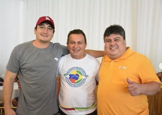 Após semana de derrotas, David Reis aparece ao lado de Reizo e Sabá Reis