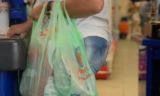 Lei das sacolas poderia ter sido discutida antes de aprovada na CMM
