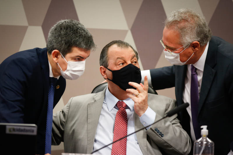 CPI da Covid remove genocídio da lista de crimes de Bolsonaro