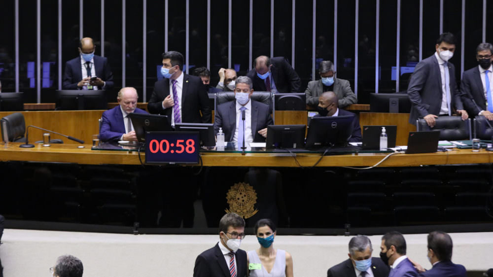 Câmara rejeita o texto-base da PEC que altera composição do CNMP