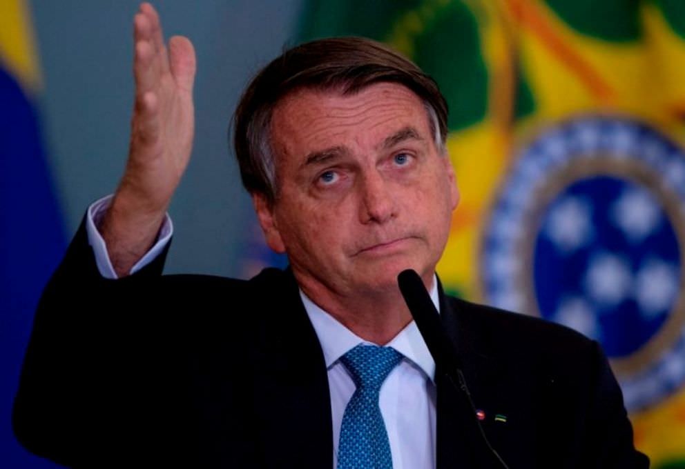 ‘Tenho vontade de privatizar a Petrobras’, diz Bolsonaro sobre preço do combustível