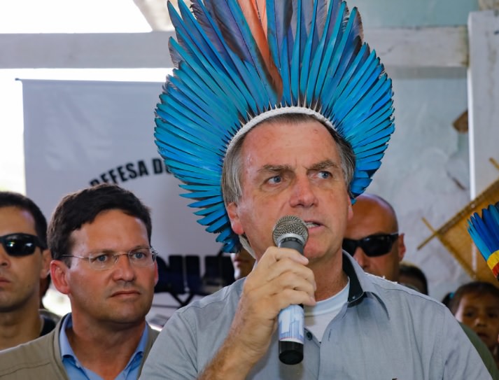 Convenção com pastores, almoço regional e culto: Bolsonaro passa o dia em Manaus