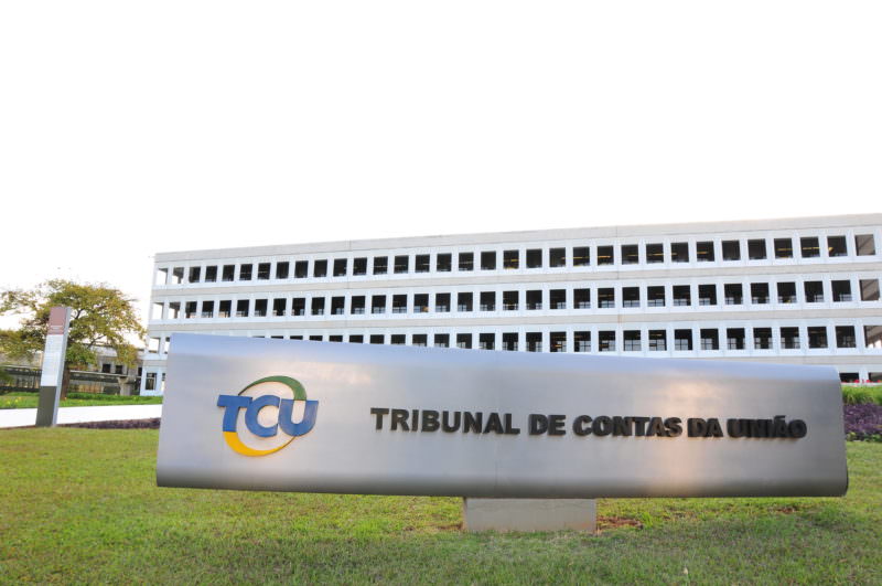 TCU suspende compra milionária do Ministério da Saúde