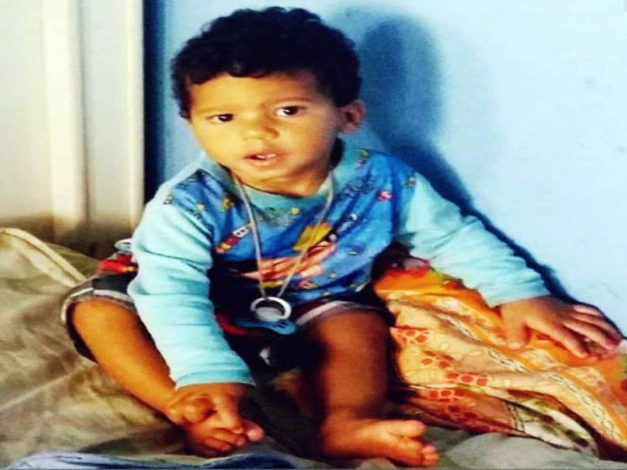 Bebê de 1 ano morre após ser atingido por disparo em salão