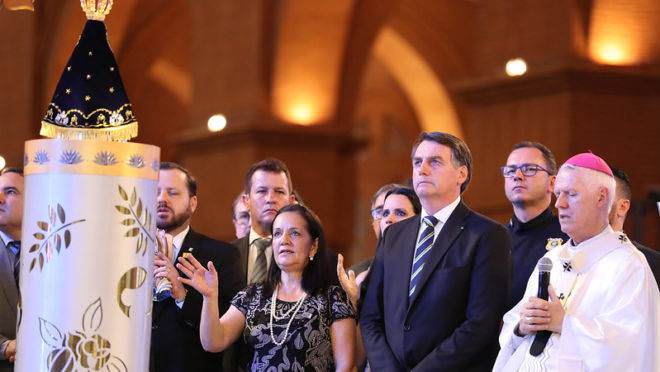 Bispo repudia presença de Bolsonaro em celebração e diz que ele renegou a Igreja Católica