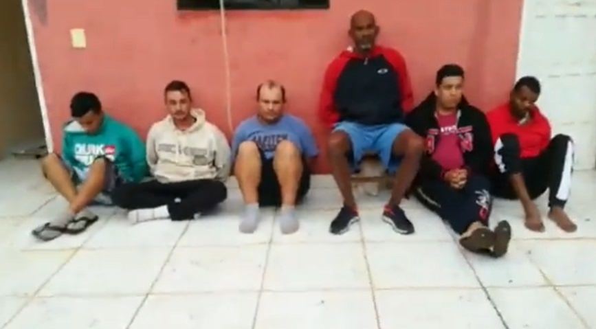Polícia prende 6 brasileiros suspeitos por envolvimento em chacina no Paraguai