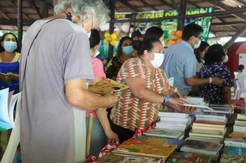 Manhã Cultural comemora aniversário de Manaus com lançamento de livros e exposições