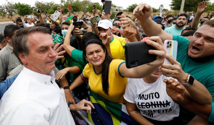 Bolsonaro sanciona alterações na Lei de Improbidade Administrativa e flexibiliza punições aos políticos