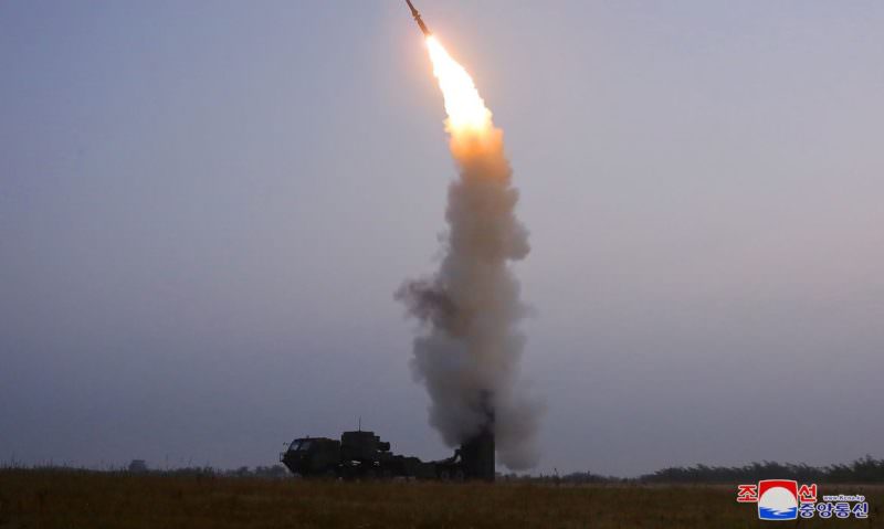 Coreia do Norte dispara novo míssil em mais um teste e um aviso aos EUA