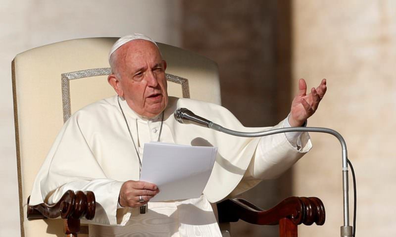 Papa pede que países superem divisões e conflitos