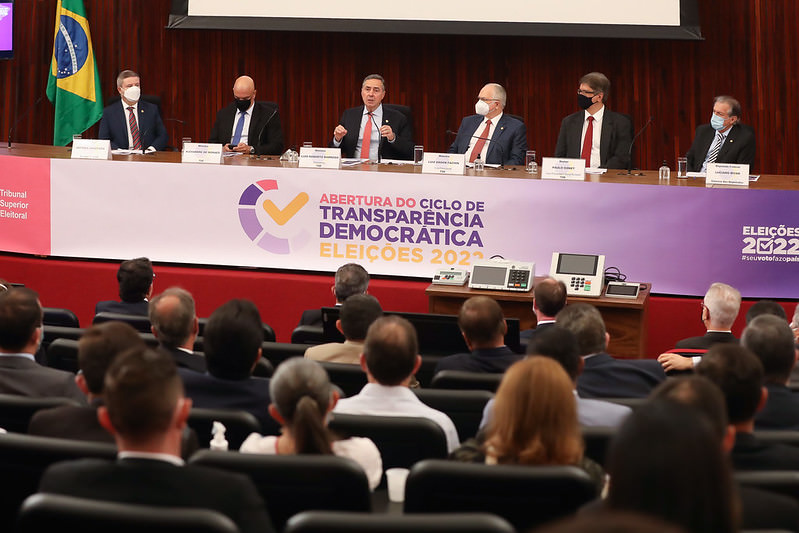 Aliados de Bolsonaro ignoram evento de inspeção das urnas eletrônicas
