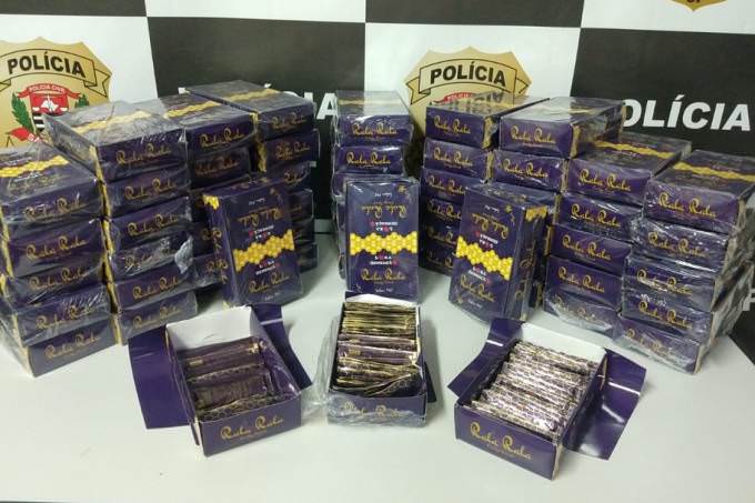 Donos de sex shop são presos por vender ‘melzinho do amor’